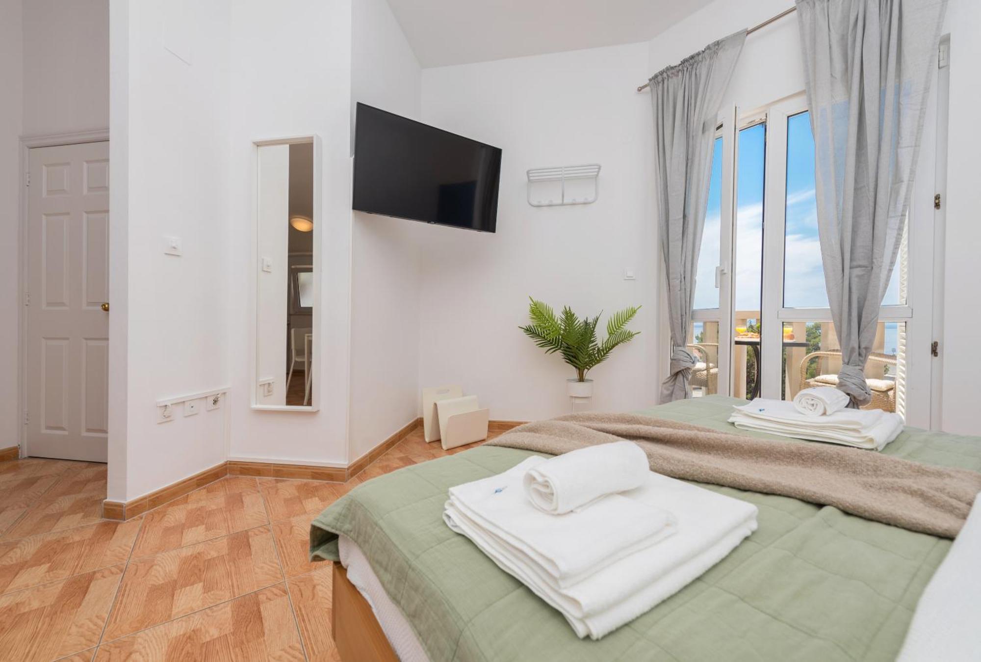 Vila Marina Sea&City View Makarska Zimmer foto
